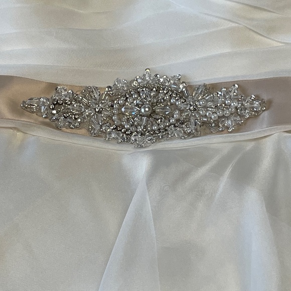 Bonny Ballroom Style Wedding Dress Size 6 - Picture 5 of 14